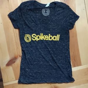 Spikeball v-neck t-shirt women's M